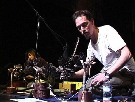 cl_TimBlueBowingOnstage (posted 01/25/07)